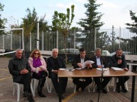 Το δάσος Παπαδημητρίου κινδυνεύει να χαθεί για το Δήμο μας από την αδράνεια του κ. Στεργίου που δε συνέχισε τις προσπάθειες των προηγουμένων διοικήσεων.  Οι πολίτες με τη συμμετοχή τους στην ενημερωτική εκδήλωση της ΣΥΜΠΟΛΙΤΕΙΑΣ διατράνωσαν τη βούλησή τους να σώσουν το δάσος.  Οι πρώην Δήμαρχοι Μελισσίων Γιάννης Μητρόπουλος και Μανώλης Γραφάκος έθεσαν το ζήτημα ως το μείζον διακύβευμα των προσεχών εκλογών