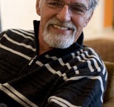 Έλλειψη σεβασμού και αναγνώρισης από τη δημοτική αρχή Πεντέλης, η μη παραχώρηση τάφου στο διεθνούς φήμης ζωγράφο Χέρμαν Μπλάουτ