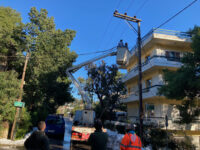 Ανοικτοί όλοι οι δρόμοι της πόλης. Αποκαθίστανται οι ζημιές στην ηλεκτροδότηση και με την αρωγή οχημάτων του Δήμου Πεντέλης προς τον ΔΕΔΔΗΕ Από αύριο ξεκινά η προσπάθεια για τη συλλογή των κομμένων δέντρων από τους δρόμους της πόλης