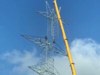 Τοποθετήθηκε στη νέα του θέση ο πρώτος πυλώνας στη Νέα Πεντέλη. Δήμητρα Κεχαγιά: Είμαι περήφανη για το μεγάλο αυτό έργο που γίνεται πράξη χωρίς οικονομική επιβάρυνση για τους δημότες και χωρίς δανεισμό για το Δήμο μας