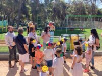 Τα παιδιά γιορτάζουν το περιβάλλον